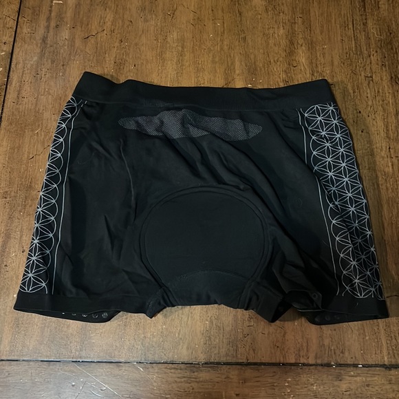 Novara cycling shorts - Picture 3 of 5